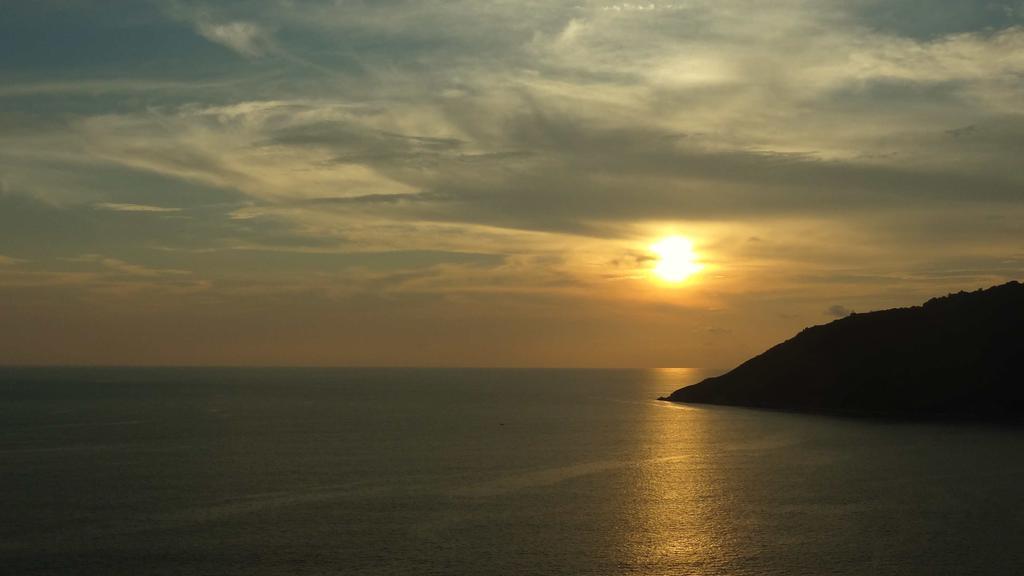 But Different Phuket Boutique Hotel Nai Harn エクステリア 写真