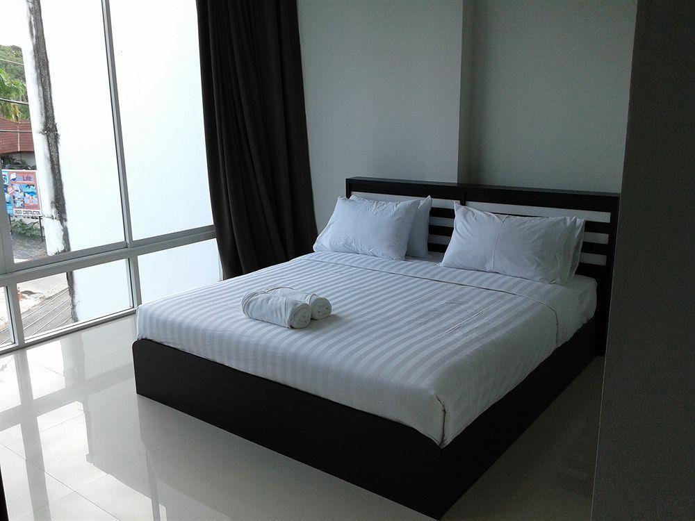 But Different Phuket Boutique Hotel Nai Harn エクステリア 写真