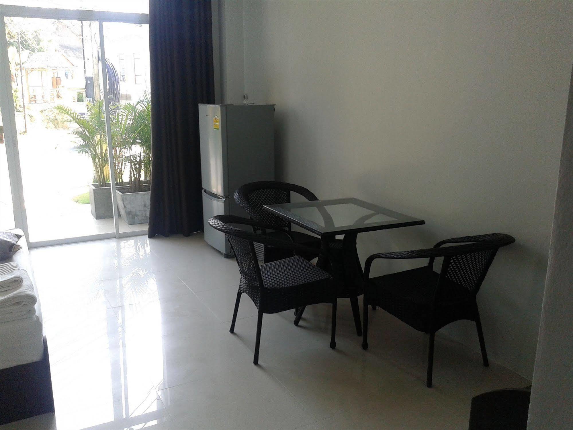 But Different Phuket Boutique Hotel Nai Harn エクステリア 写真