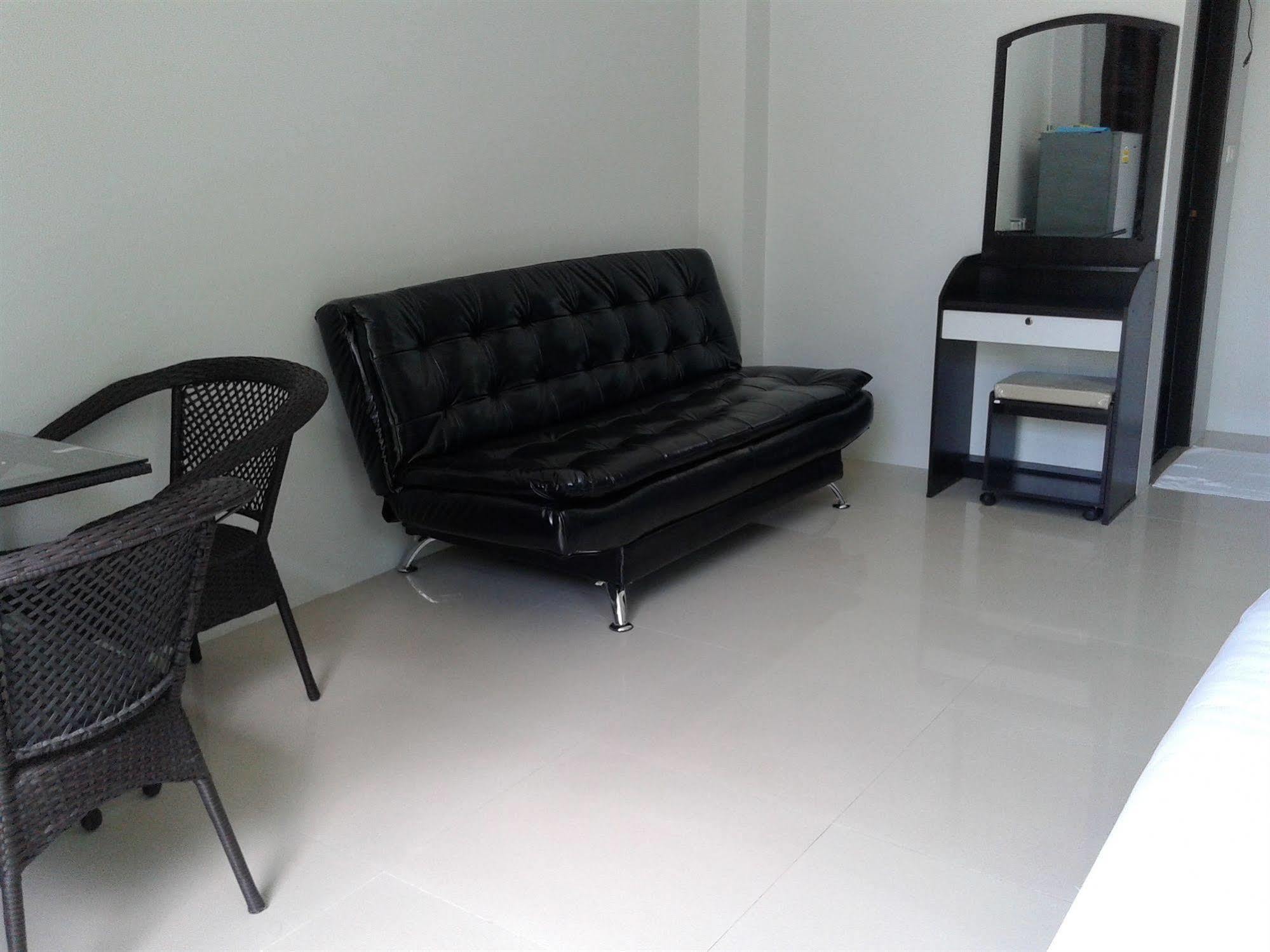But Different Phuket Boutique Hotel Nai Harn エクステリア 写真