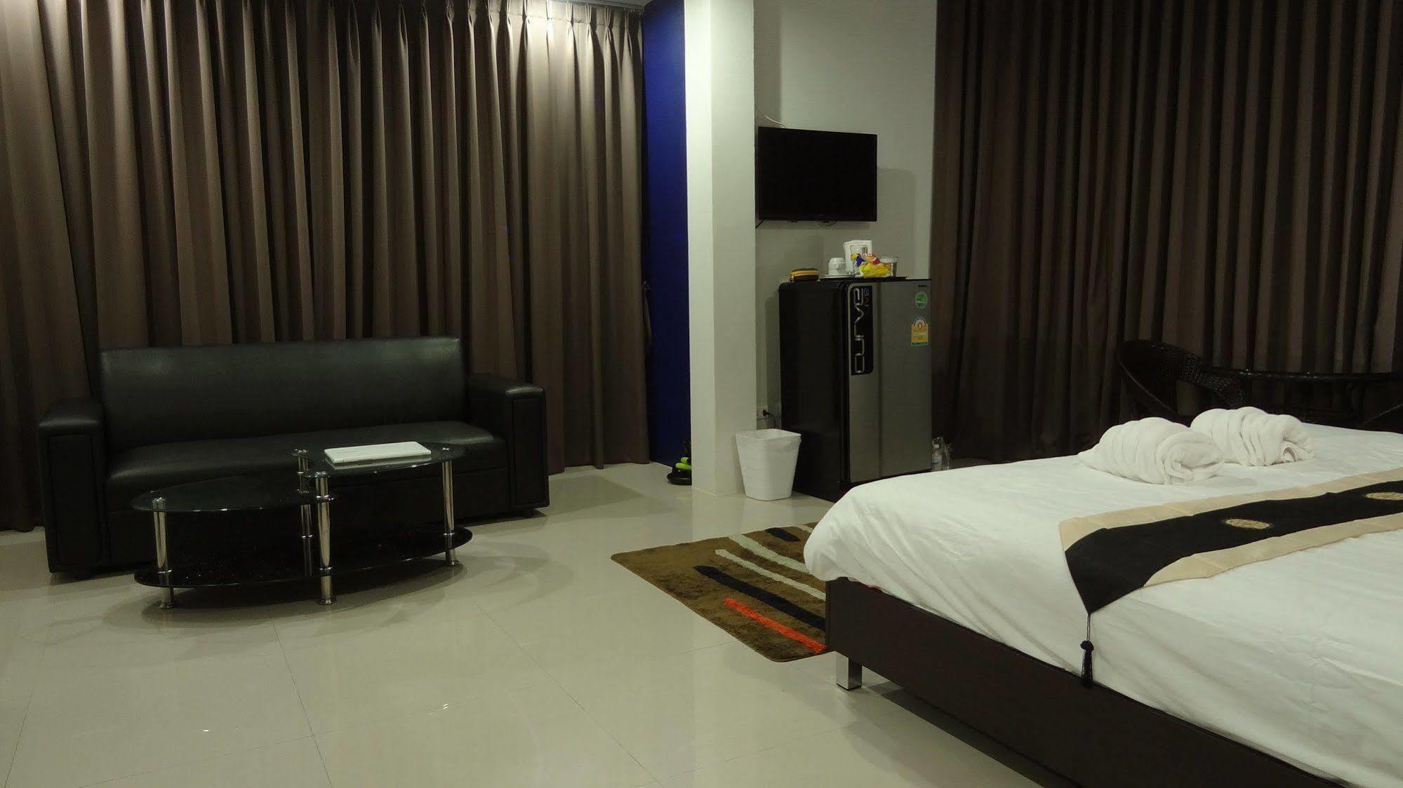 But Different Phuket Boutique Hotel Nai Harn エクステリア 写真