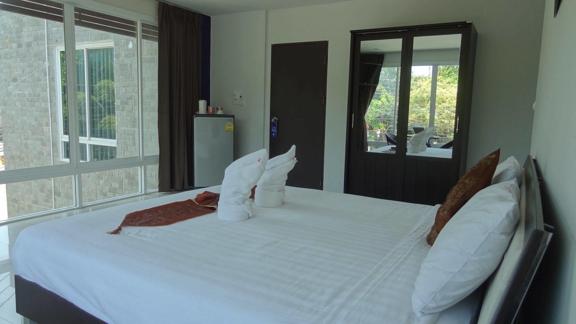 But Different Phuket Boutique Hotel Nai Harn エクステリア 写真