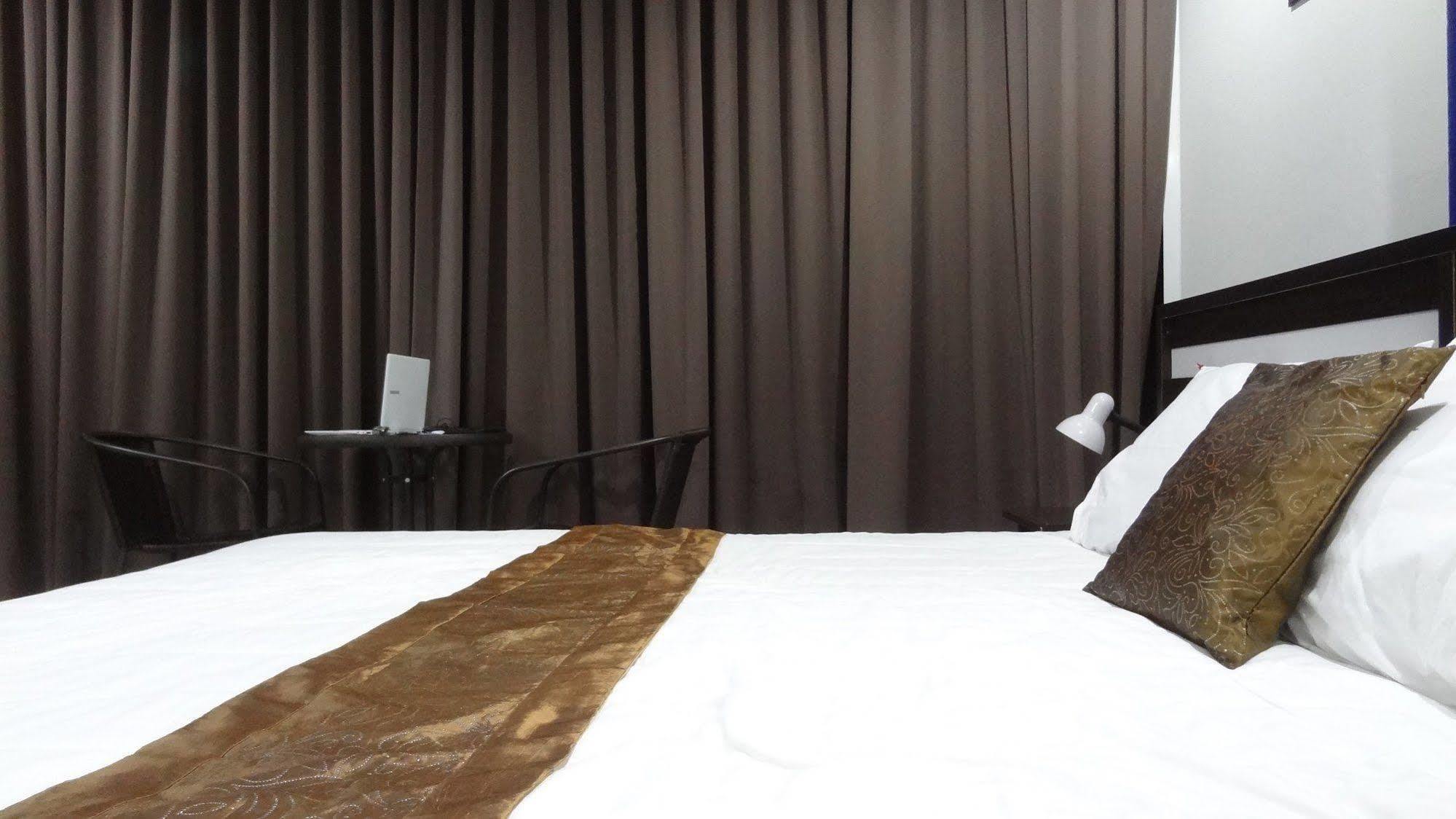 But Different Phuket Boutique Hotel Nai Harn エクステリア 写真
